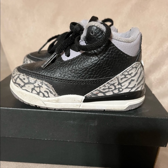 Air Jordan 3 - Picture 1 of 4